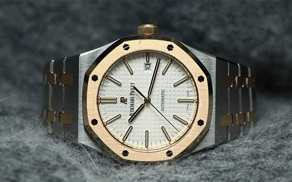 愛彼腕表走時不準是什么原因(圖) 愛彼腕表走時不準是什么原因(圖)